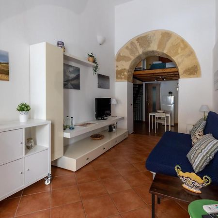 La Casa Del Cacciatore - Alloggio Con Terrazzo Apartment Palermo Bagian luar foto