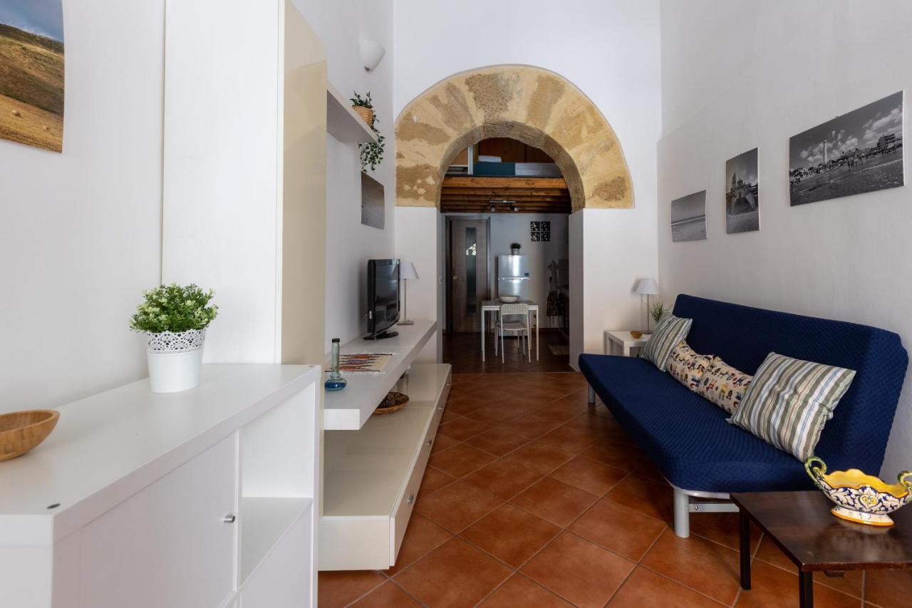 La Casa Del Cacciatore - Alloggio Con Terrazzo Apartment Palermo Bagian luar foto