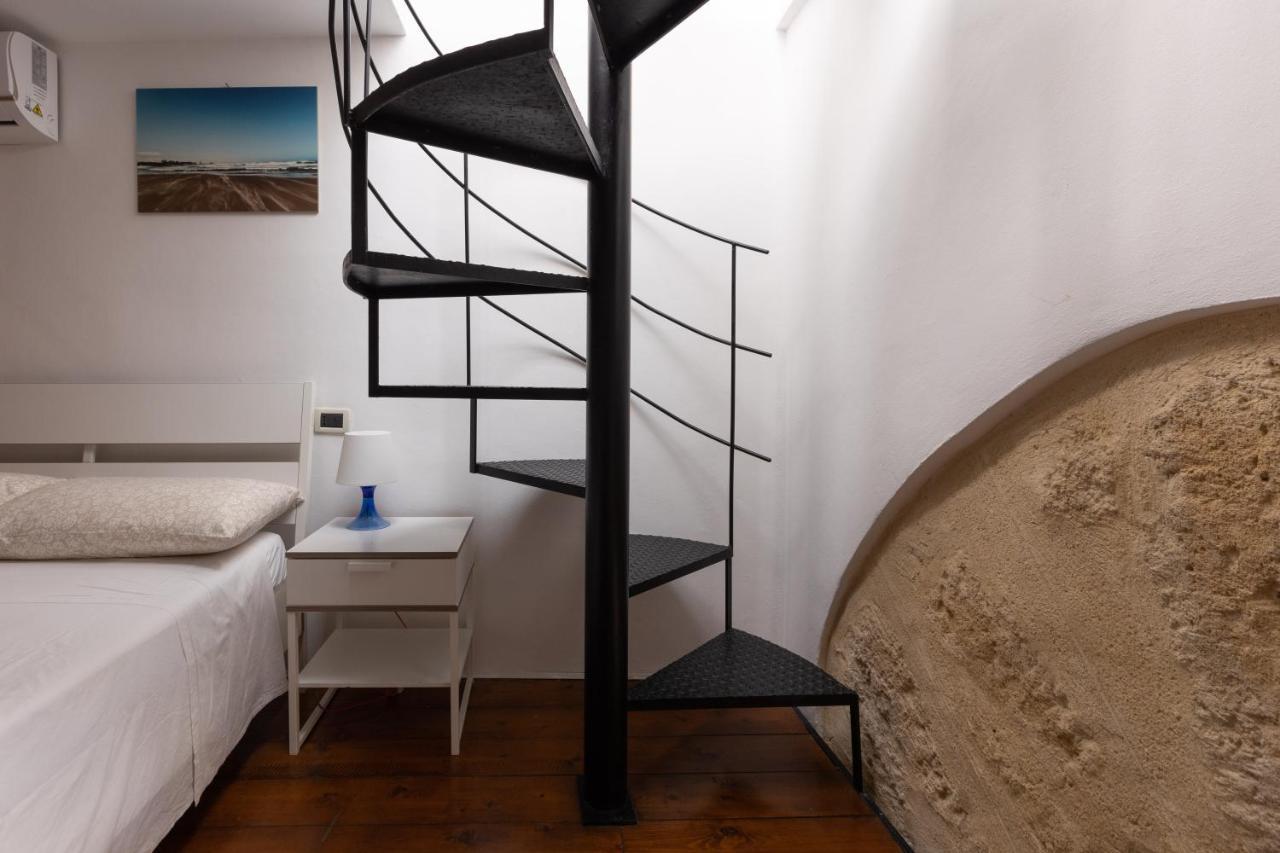 La Casa Del Cacciatore - Alloggio Con Terrazzo Apartment Palermo Bagian luar foto
