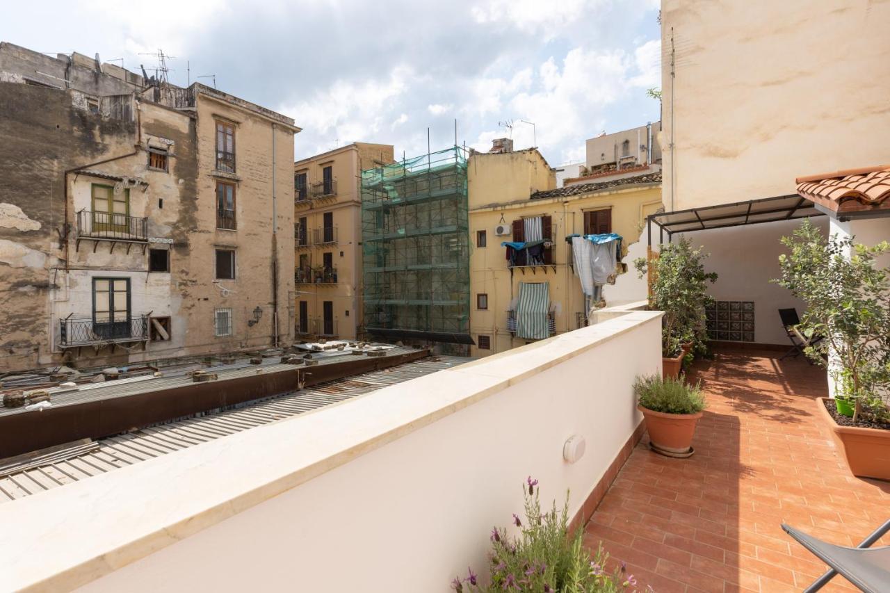 La Casa Del Cacciatore - Alloggio Con Terrazzo Apartment Palermo Bagian luar foto
